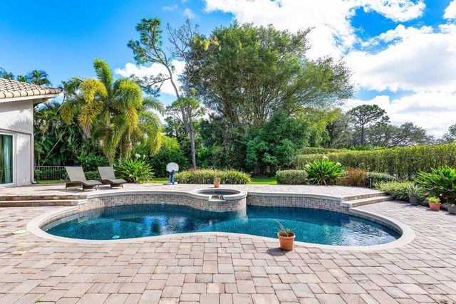 2450 NW 41st Street, Boca Raton, FL 33431