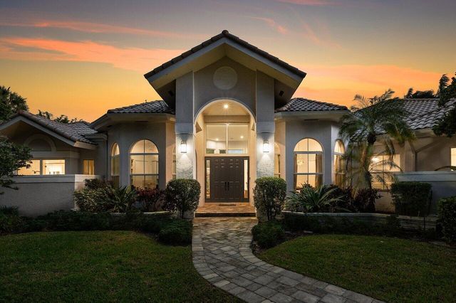 2450 NW 41st Street, Boca Raton, FL 33431