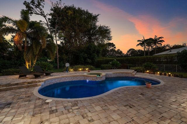 2450 NW 41st Street, Boca Raton, FL 33431