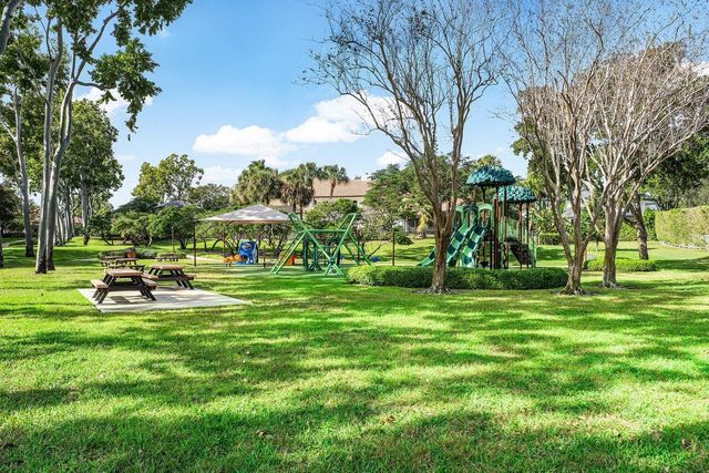 2450 NW 41st Street, Boca Raton, FL 33431