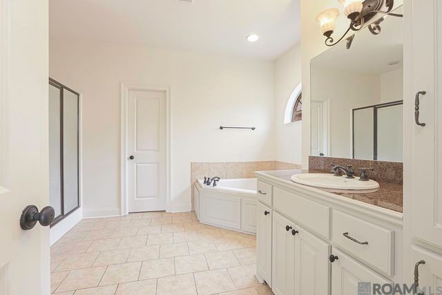 14084 Deep Creek Dr, Gonzales, LA 70737