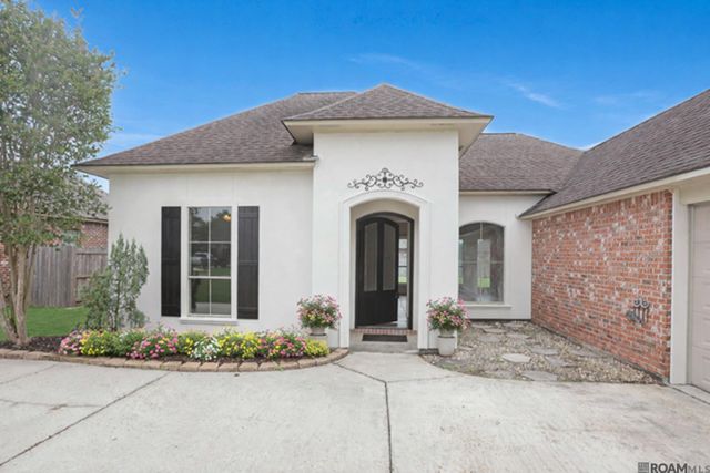 14084 Deep Creek Dr, Gonzales, LA 70737