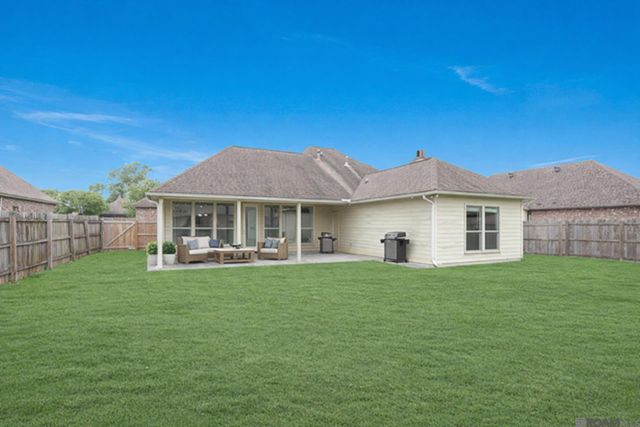 14084 Deep Creek Dr, Gonzales, LA 70737