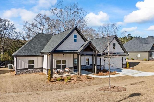 152 White Oak Way, Monroe, GA 30655