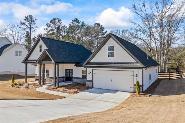 152 White Oak Way, Monroe, GA 30655