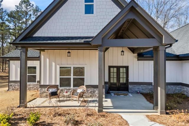 152 White Oak Way, Monroe, GA 30655