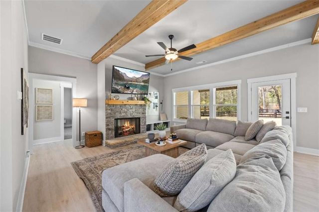 152 White Oak Way, Monroe, GA 30655