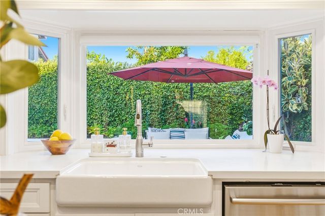 2809 S Diamond Street, Santa Ana, CA 92704
