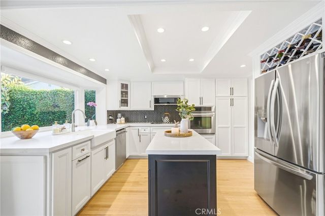 2809 S Diamond Street, Santa Ana, CA 92704