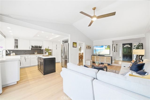 2809 S Diamond Street, Santa Ana, CA 92704