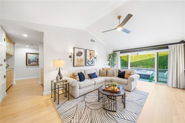 2809 S Diamond Street, Santa Ana, CA 92704