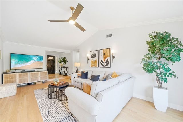 2809 S Diamond Street, Santa Ana, CA 92704