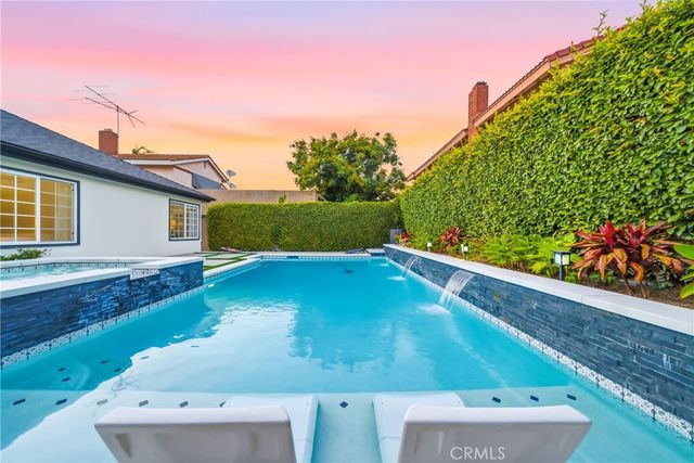 2809 S Diamond Street, Santa Ana, CA 92704