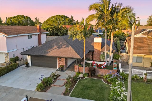 2809 S Diamond Street, Santa Ana, CA 92704