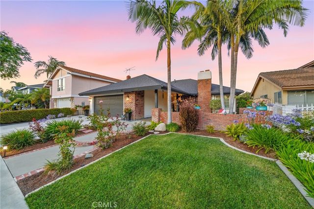 2809 S Diamond Street, Santa Ana, CA 92704