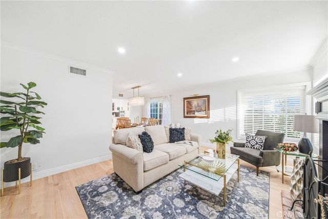 2809 S Diamond Street, Santa Ana, CA 92704
