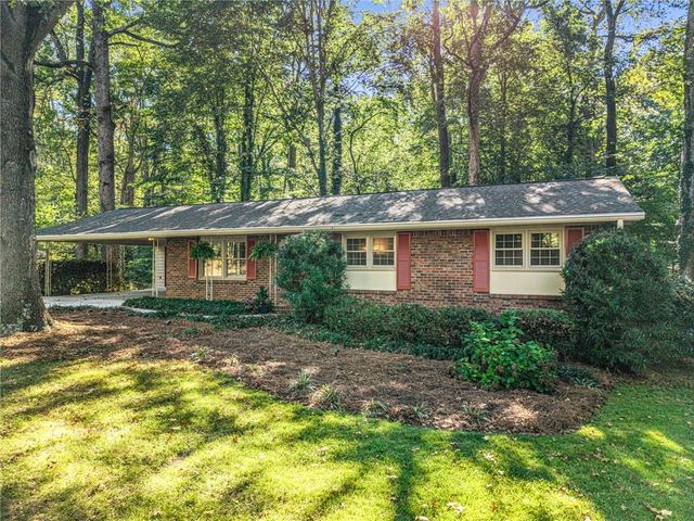 2019 Ellwyn Drive, Atlanta, GA 30341