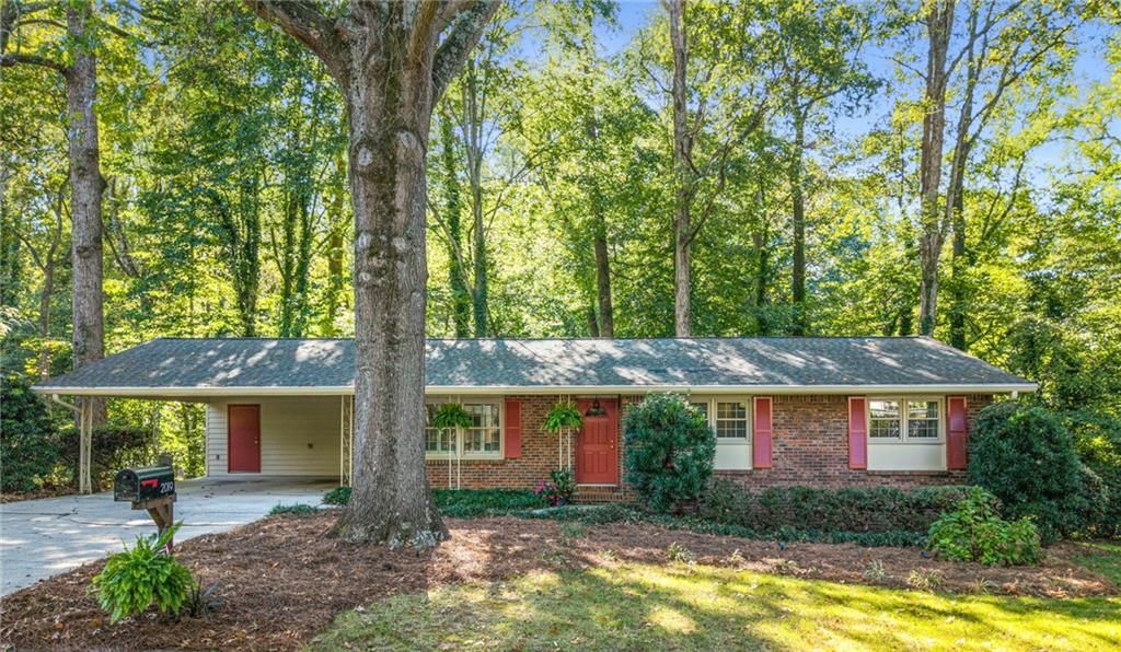 2019 Ellwyn Drive, Atlanta, GA 30341