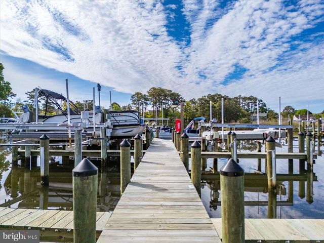 722 HICKMAN DR, Ocean View, DE 19970