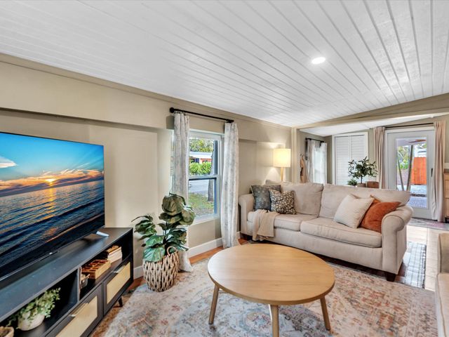 2192 Bonnie Drive, West Palm Beach, FL 33415