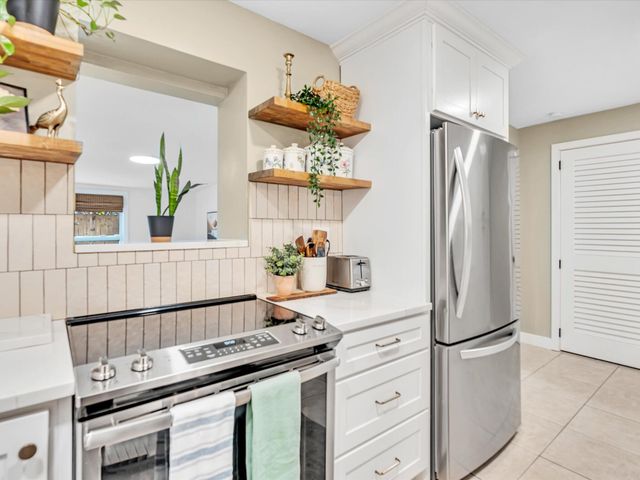 2192 Bonnie Drive, West Palm Beach, FL 33415