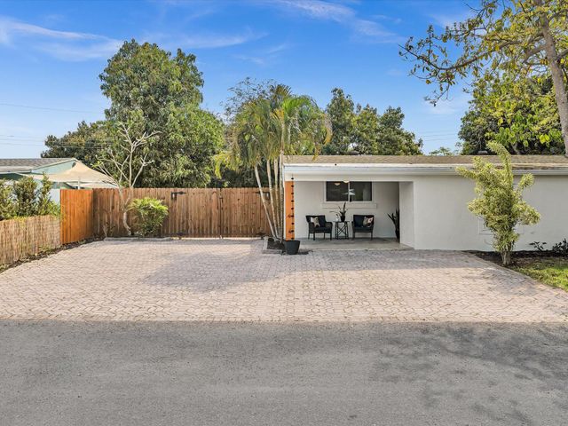 2192 Bonnie Drive, West Palm Beach, FL 33415