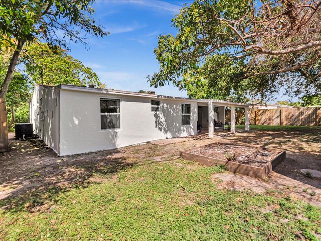 2192 Bonnie Drive, West Palm Beach, FL 33415