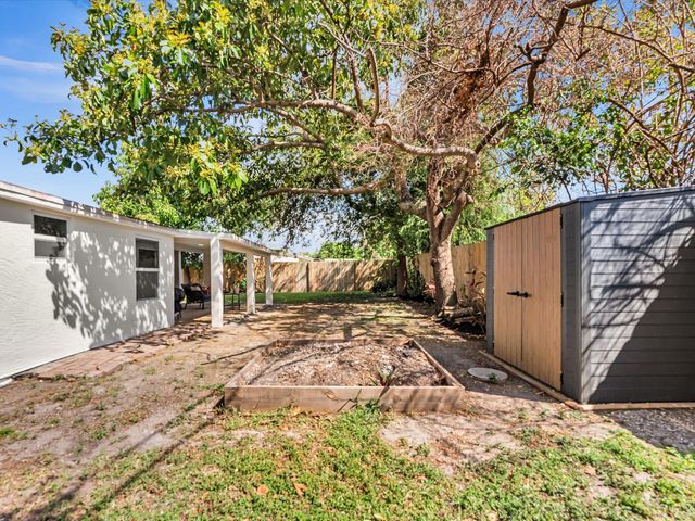 2192 Bonnie Drive, West Palm Beach, FL 33415