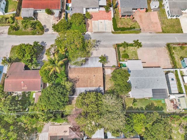 2192 Bonnie Drive, West Palm Beach, FL 33415