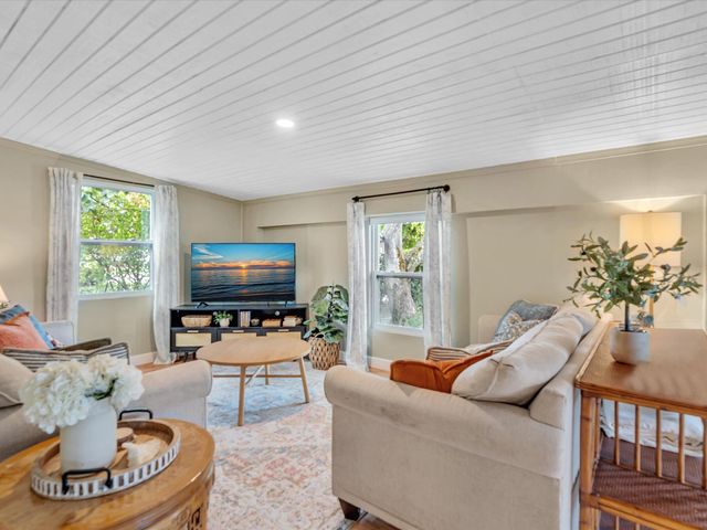 2192 Bonnie Drive, West Palm Beach, FL 33415