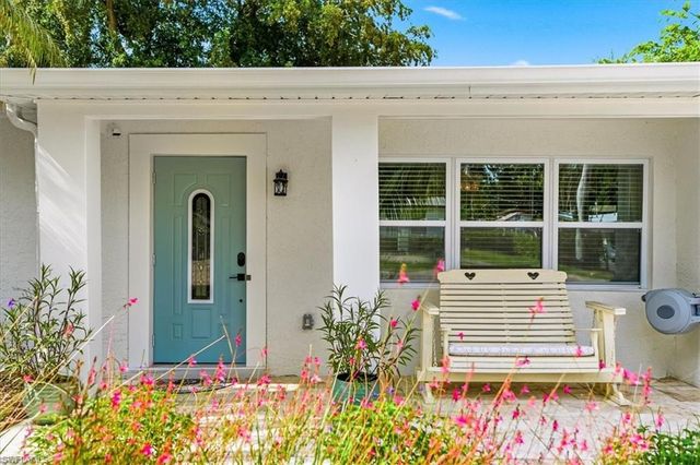 3880 Estey AVE, Naples, FL 34104