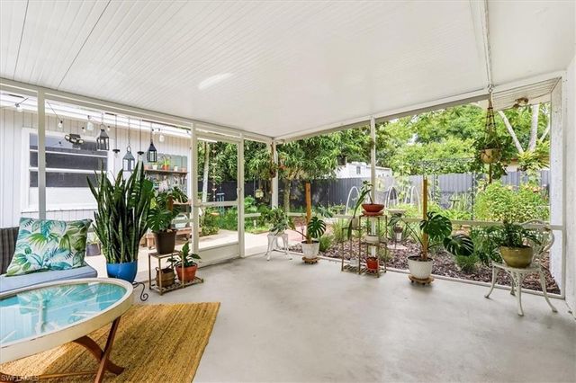 3880 Estey AVE, Naples, FL 34104