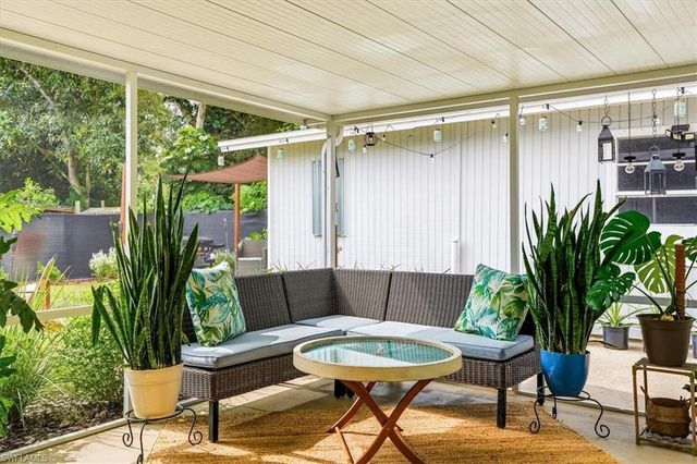 3880 Estey AVE, Naples, FL 34104
