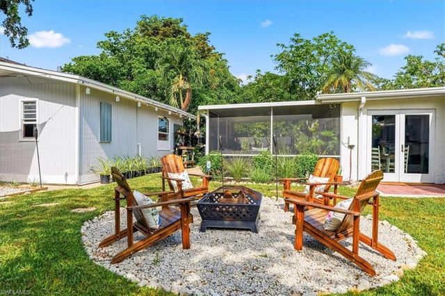 3880 Estey AVE, Naples, FL 34104
