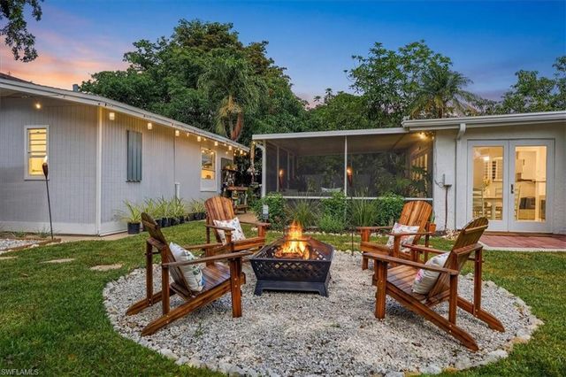 3880 Estey AVE, Naples, FL 34104