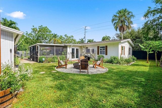 3880 Estey AVE, Naples, FL 34104