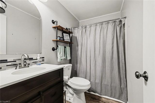 4724 Pennoak Road, Greensboro, NC 27407