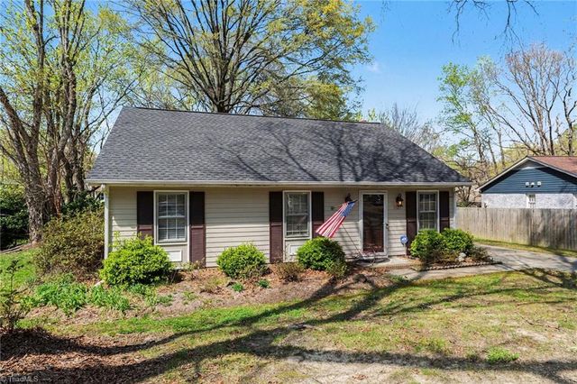 4724 Pennoak Road, Greensboro, NC 27407