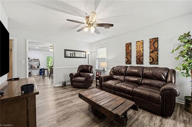 4724 Pennoak Road, Greensboro, NC 27407