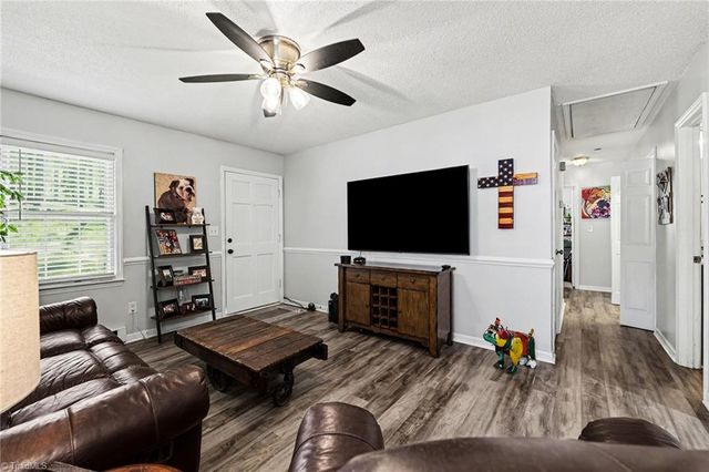 4724 Pennoak Road, Greensboro, NC 27407