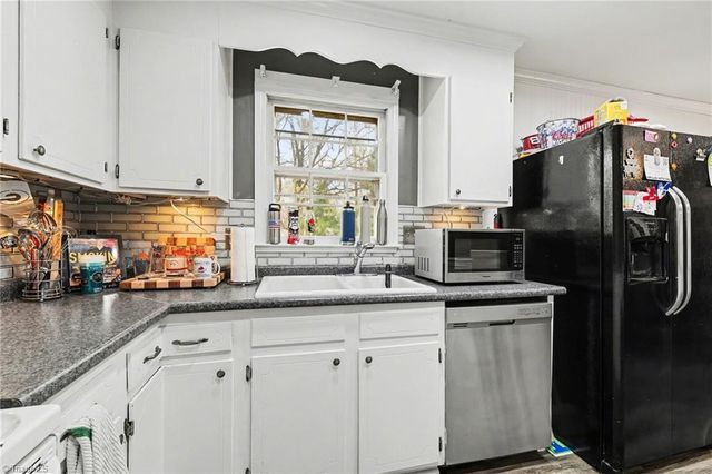 4724 Pennoak Road, Greensboro, NC 27407