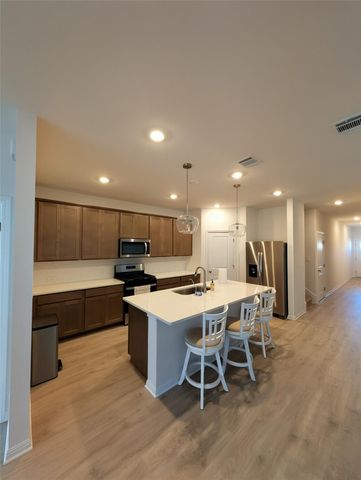 441 El Capitan LOOP, Dripping Springs, TX 78620