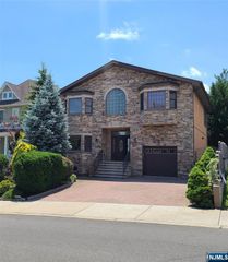 526 Moonachie Avenue, Wood Ridge, NJ 07075