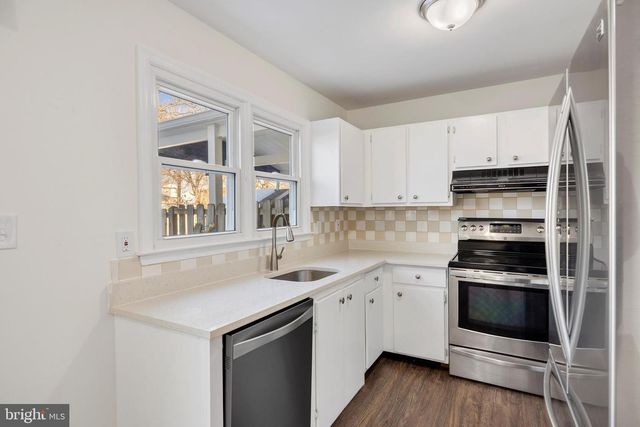 7662 SHERLOCK CT, Pasadena, MD 21122