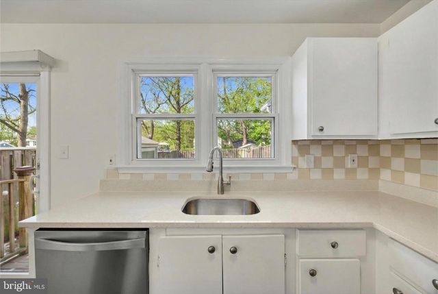 7662 SHERLOCK CT, Pasadena, MD 21122