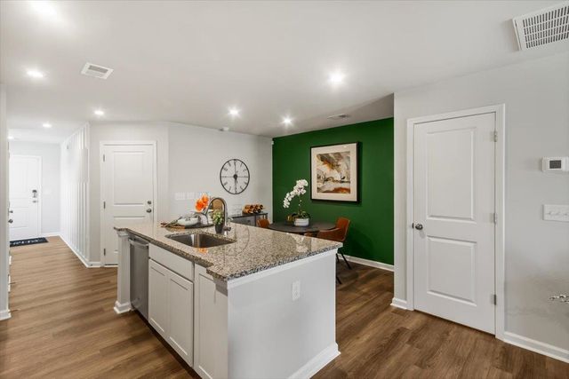 1295 Forestbrook Lane, Spartanburg, SC 29303