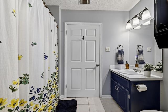 2112 Steeple Chase Dr, Jacksonville, AR 72076