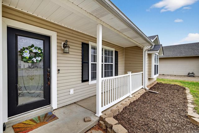 2112 Steeple Chase Dr, Jacksonville, AR 72076