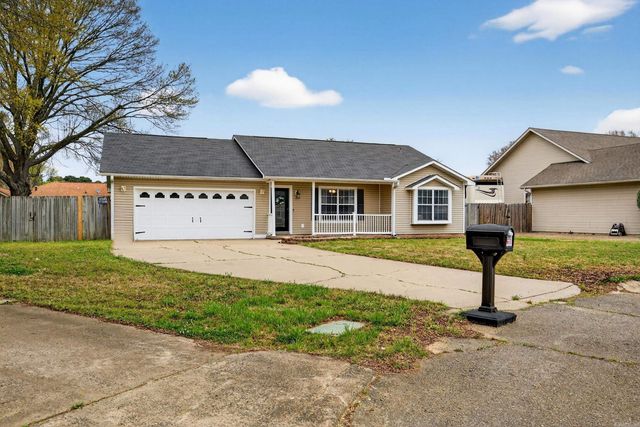 2112 Steeple Chase Dr, Jacksonville, AR 72076