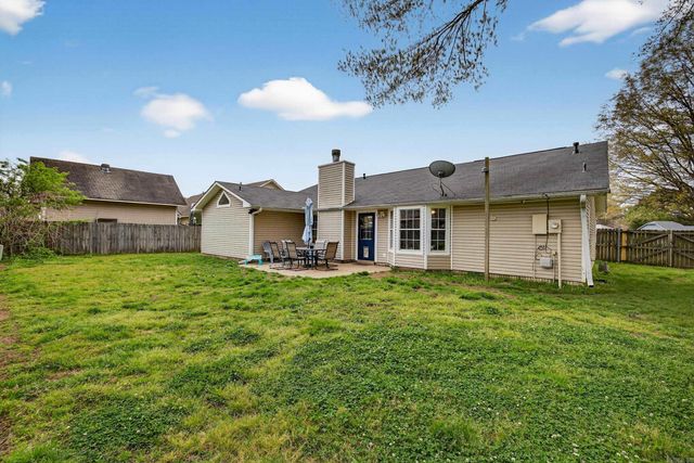 2112 Steeple Chase Dr, Jacksonville, AR 72076
